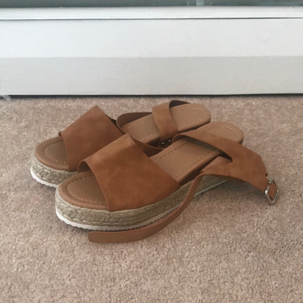 Esperanza sandals